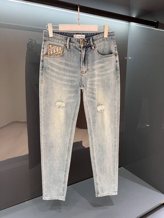 新品 Cd破洞牛仔裤 25Ss春夏新品 Di*R男士水洗复古魅力时尚休闲牛仔裤 追求完美主义的男人必备款修身款 贸易渠道工厂p货品,复古水洗 无敌性的裁剪设计,