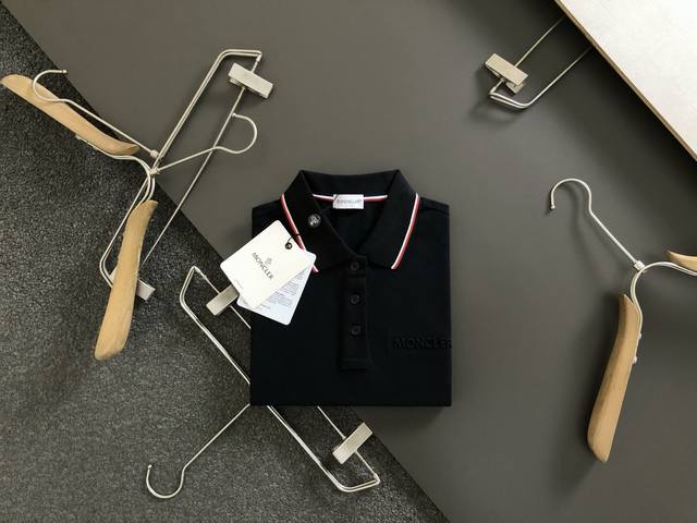 Mon*合身版型M-Xxxl 24Ss最新黑色贴标专柜百搭polo短袖 最顶级的品质专柜原单短袖 顶级制作工艺进口面料 专柜品质印花设计 采用进口高端订制面料