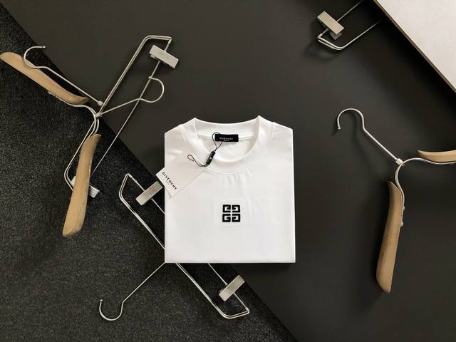 Giv*合身版型S-Xl 25早春最新刺绣前后幅对应Logo重磅短袖 高端品质专柜原单圆领援助 顶级制作工艺进口面料 专柜款独特设计 采用进口高端订制进口丝线手