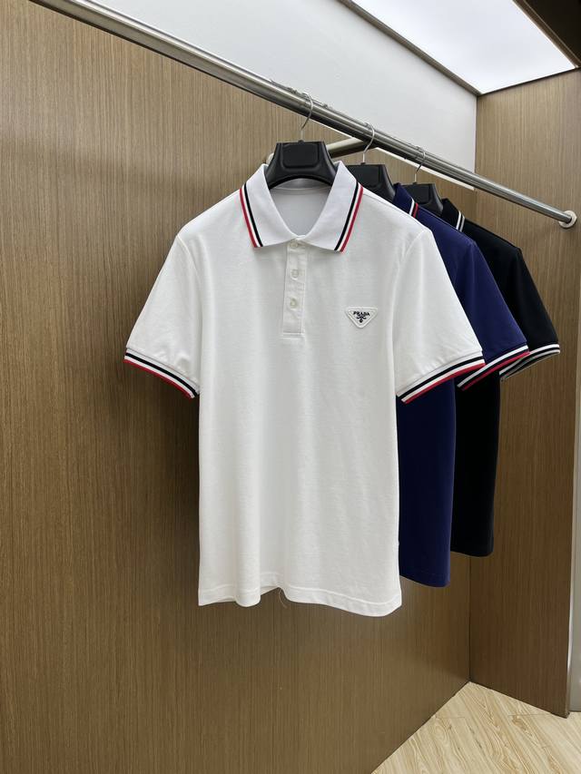 独家定制工艺款 ,专柜同步2025Ss夏季新品 男士胸前经典徽标标识商务休闲撞色领短袖polo衫 贸易公司渠道稀出 同步Gw发售 视觉颇为精致美观 彰显了品牌特