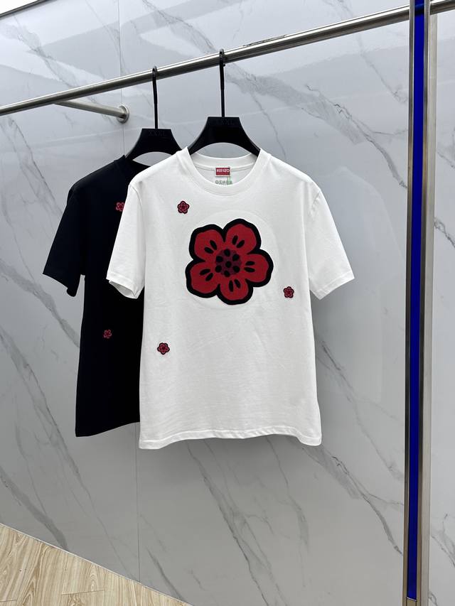 Kenzo* 2025Fw春夏新品圆领打底外穿T恤 立体感Logo纯棉半袖 活性纯棉 手感面糯有骨感 柔而有韧性 工艺处理 韧性和抗皱性能得到大幅度提高 剪裁很