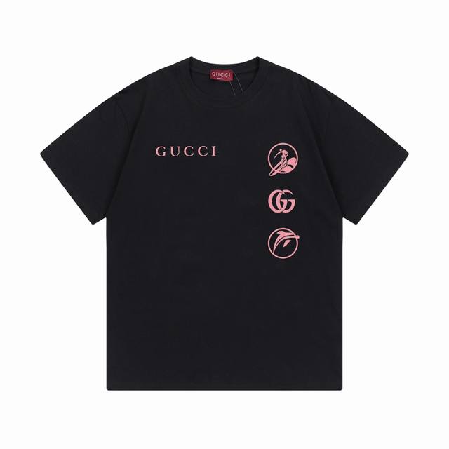 Gucci 古驰 2025新款 海洋沙滩元素字母Logo 定制皮章 男女同款 短袖T 定制300克100 双纱纯棉面料 定染32支双股螺纹 领标吊牌主唛三标齐全