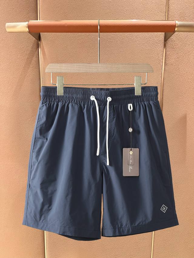 款号999 夏季新品男士休闲沙滩短裤 每个颜色都有固定包装 内衬全包网布 每个色系简直爱不释手 夏季必备神器哟 颜色 黑色 宝蓝色 浅蓝色 绿色 卡其色 码数M