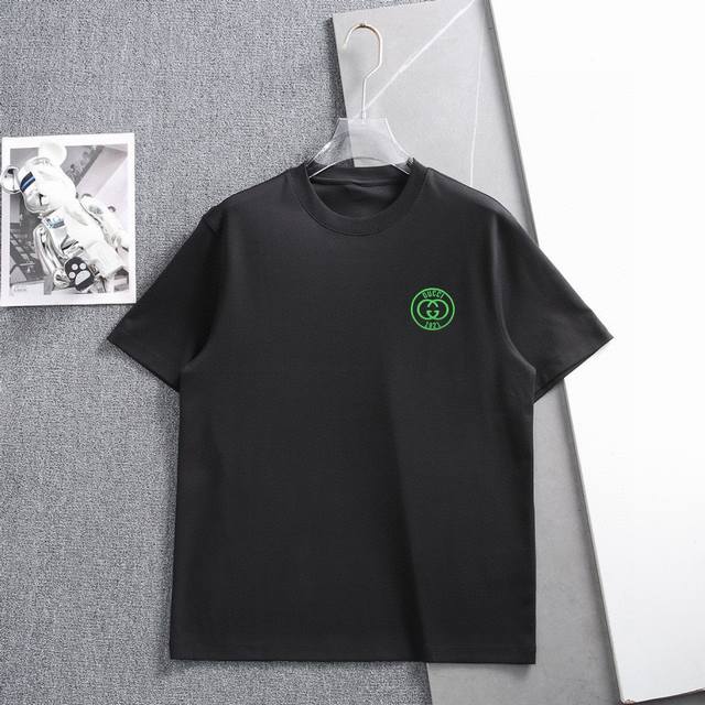 古奇 2630Ss新款短袖T恤 定制进口原版丝光面料 经典Logo设计 简单大方得体 时尚不失个性 上身休闲随性 内搭单穿皆可 彰显大牌气质 尺码 M 3Xl