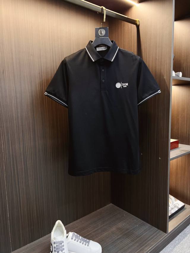 Dior 迪奥 高端刺绣Logo 2025Ss新款时尚翻领短袖polot恤 原版复刻 客供原版进口丝光棉面料 原版复刻经典品牌Logo 剪裁完美 做工精致 必入