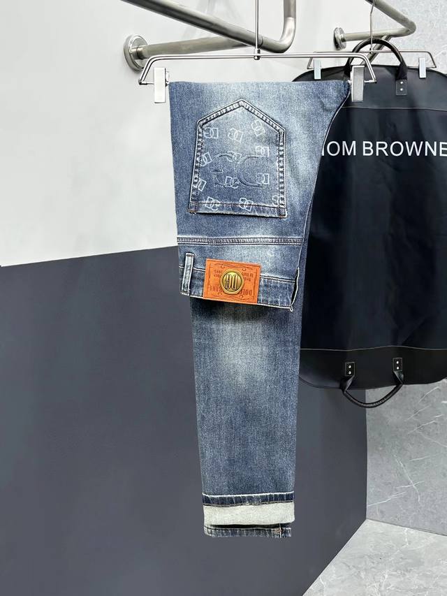 主推.长期有货 D&G 高品质 官网高端新品原单少数帅爆牛仔裤 百分百原单 百搭神器 今年最新流行的风格设计款式 采用进口棉花制作成的单宁布 上身舒适 剪裁设计