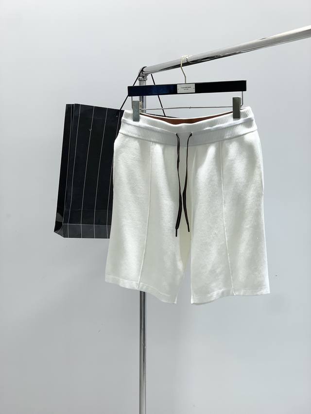 Zegna 杰尼亚 2025夏季最新品 专柜同步有售 原单狠货 时尚休闲针织短裤 进口原版面料 上身舒适透气 简约易搭配 顶级针织工艺字母图案装饰Logo 原版