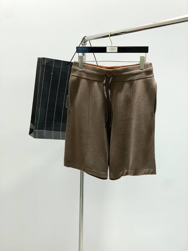 杰尼亚 Zegna 2025夏季最新品 专柜同步有售 原单狠货 时尚休闲圆领针织短袖套装 采用进口原版面料 舒适透气 顶级针织工艺字母图案装饰Logo 上身帅气