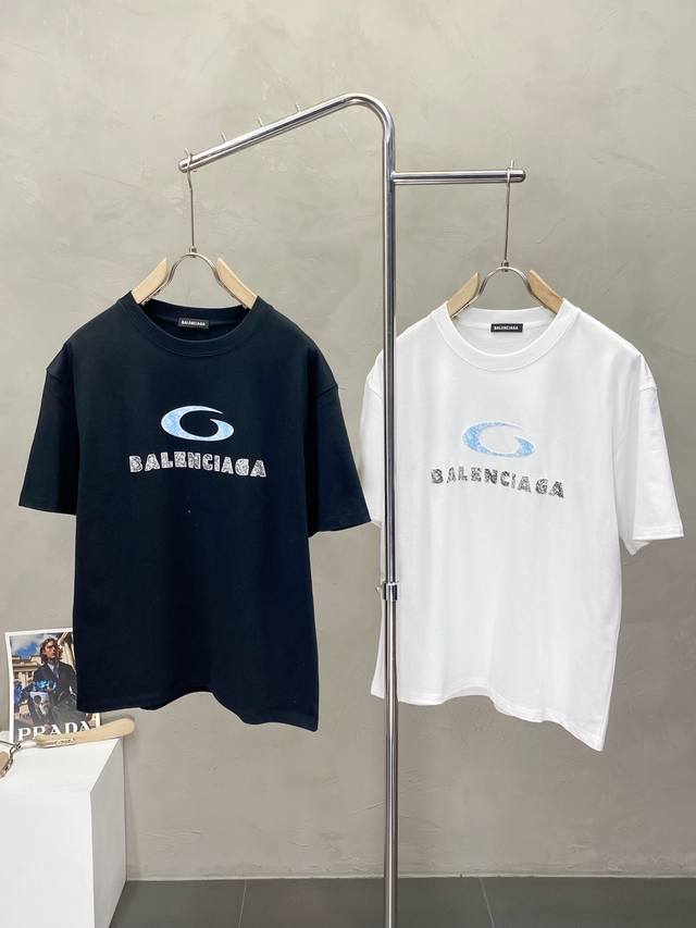 Balenciga巴黎世家独家专供新款原单男士休闲短袖 高端 高版本 时尚百搭爆款进口面料 手感超柔软细腻 穿着亲肤舒适 高端精品 代工厂p精细做工 上身非常赞