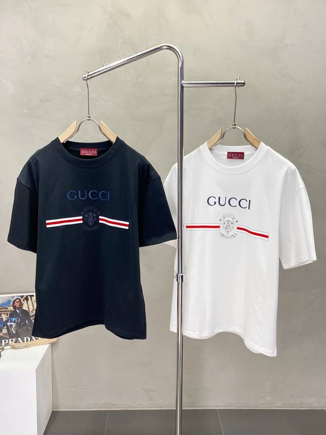 Gucci古驰独家专供新款原单男士休闲短袖 高端 高版本 时尚百搭爆款进口面料 手感超柔软细腻 穿着亲肤舒适 高端精品 代工厂p精细做工 上身非常赞 男士必备单