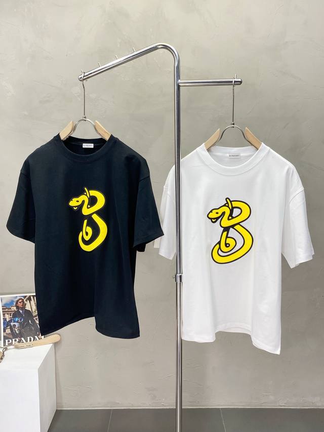 Burberry巴宝莉独家专供新款原单男士休闲短袖 高端定制 高版本 时尚百搭爆款进口面料 手感超柔软细腻 穿着亲肤舒适 高端精品 代工厂p精细做工 上身非常赞