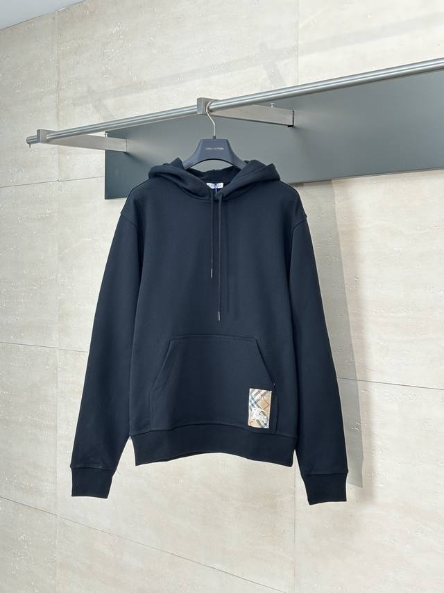 burberry* 巴宝莉 25Fw 早秋新款针织毛圈长袖帽衫 下摆经典战马标签点缀 衣领和衣袖肩膀处双走线 简单设计款式 直筒剪裁 休闲版型 size S M