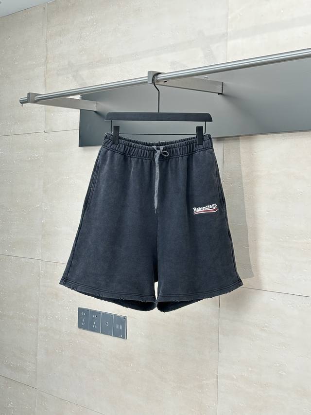 balenciaga* 巴黎 25Ss新款可乐海浪刺绣洗水做旧磨烂短裤 釆用反面缝合 成衣洗水 设计感十足 面料采用巴黎Zp定织定染全棉双纱 克重260克 布面