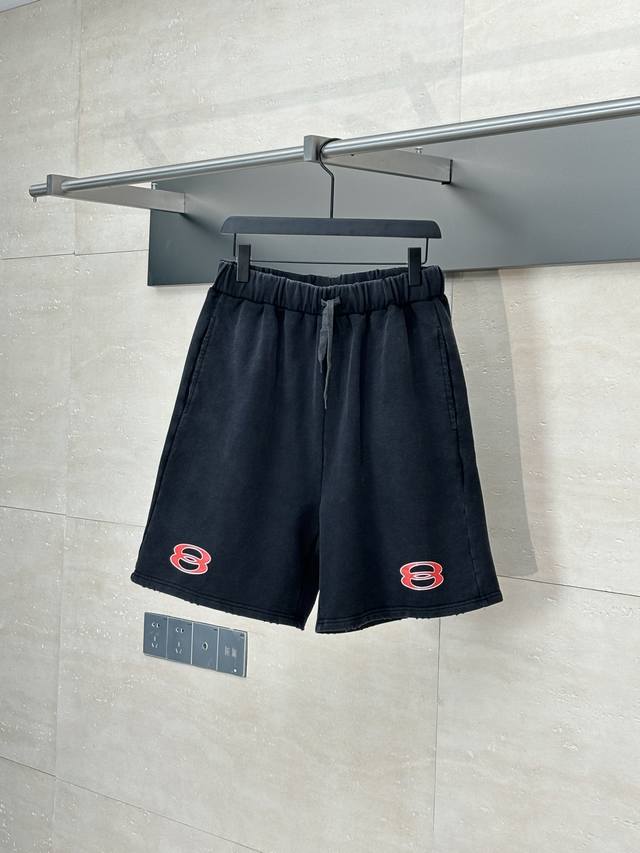 balenciaga* 巴黎 25Ss新款多商标标志Logo短裤 采用纯棉柔软面料 对色定染面料 采用全部裁片印花磨破工艺 潮流感十足 定染纯棉面料 size