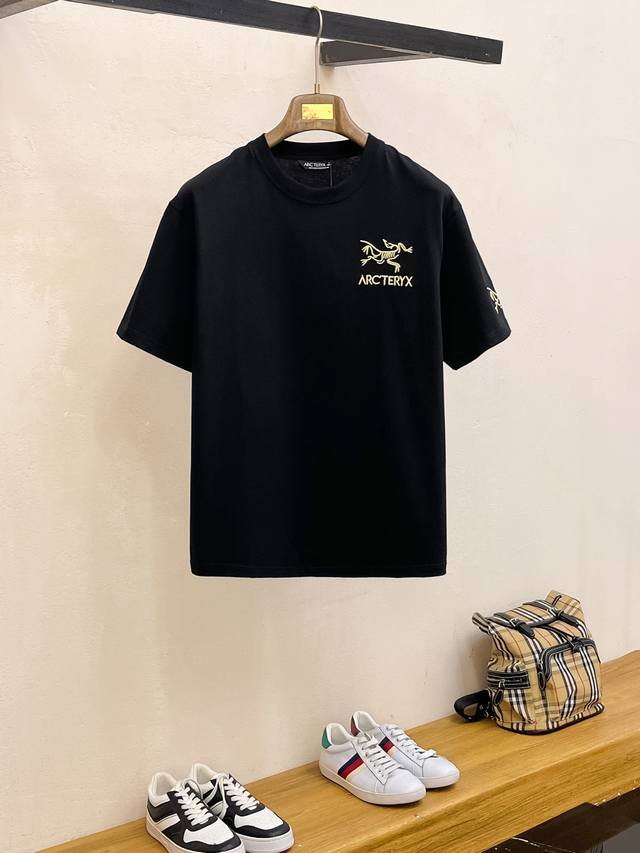 调价 调价 市场有仿版认准工艺和面料 25Ss始祖鸟纯棉最新面料 最高版本 经典标识图案Logo时尚简约潮流短袖 最顶级的品质专柜原单短袖 顶级制作工艺进口面料