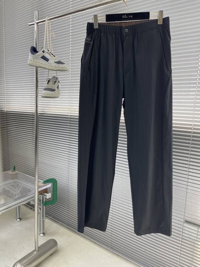 balenciag 2025春夏新款阔腿休闲裤 尺码 M-3Xl 版型 直筒休闲裤 工艺 侧边做刺绣工艺 前后口袋一致设计特别新颖 版型上身舒适且透气 夏季必备