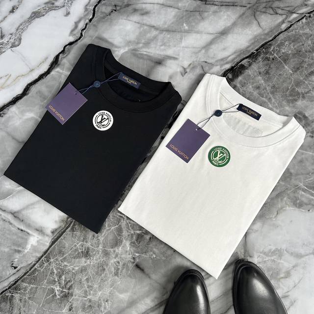 Lv 路易威登 2025春夏新款欧洲专柜爆款 顶级Gw款定制 原单时尚名星网红款休闲短袖T恤 阔版 尺码 S~2Xl 115 200斤可穿 25Ss时尚界名星网