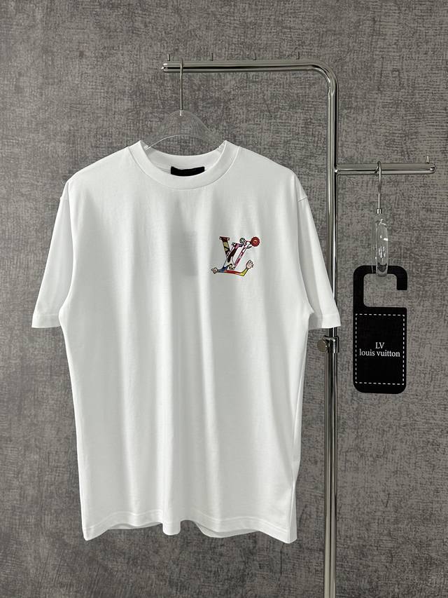 Y150S250Louis Vuitton 路易威登 2025新款短袖T恤圆领男女同款 这款路易威登Monogram花卉T恤将奢华与俏皮的优雅完美融合 采用高品