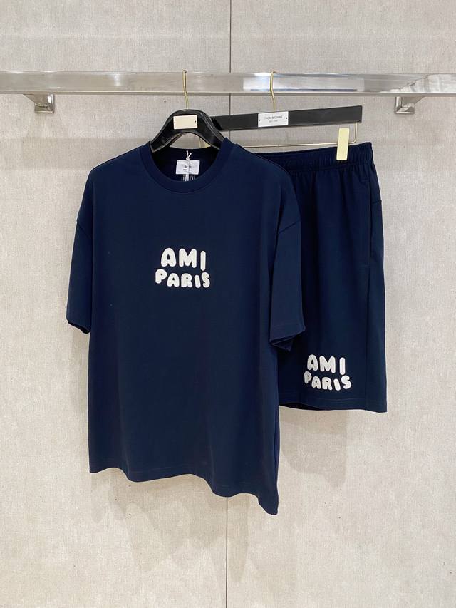 25Ss Ami Alexandre Mattiussi 重磅圆领短袖T恤短裤套装 选用330克双纱平织棉面料打造 重工刺绣工艺 男女同款 码数 S-Xl 颜色