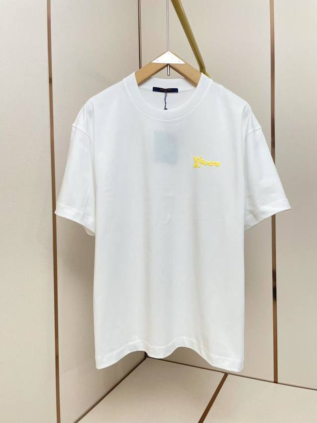 Lv2025新款发泡字母T恤 立体发泡工艺 立体感十足 双层螺纹领口 肩部通肩压条 280G纯棉面料 黑白双色 男女同款码数S-Xxl