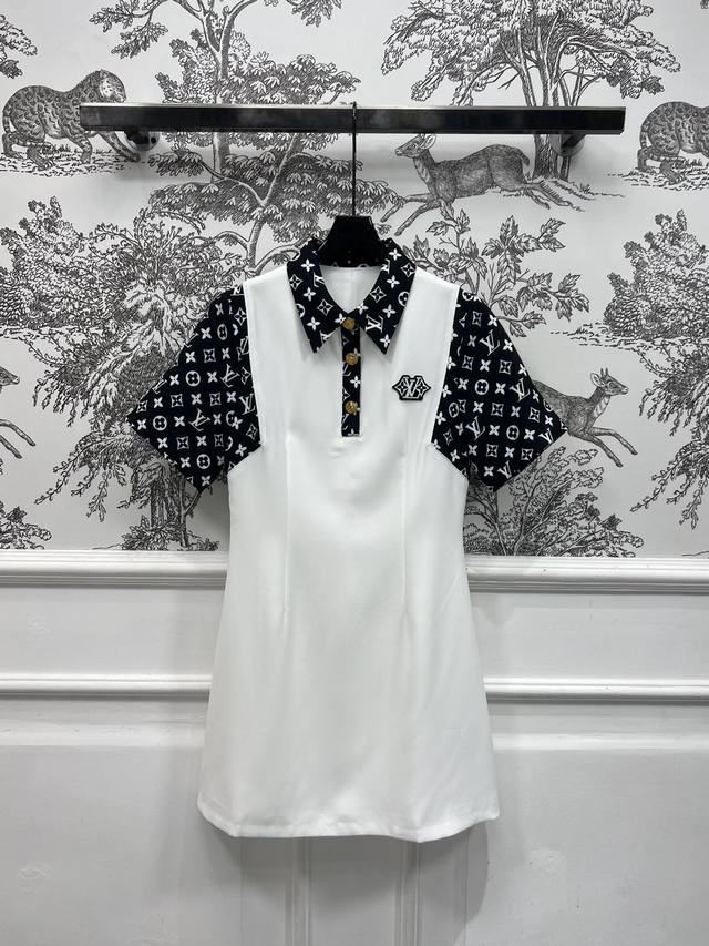 L家 23Ss春夏新款 假两件撞色拼接连衣裙 可优雅可酷飒 老花翻领短袖拼接设计 经典的L家金钱字母印花点缀 低调又时髦 优雅大气的黑白配色减龄又少女 A字版型