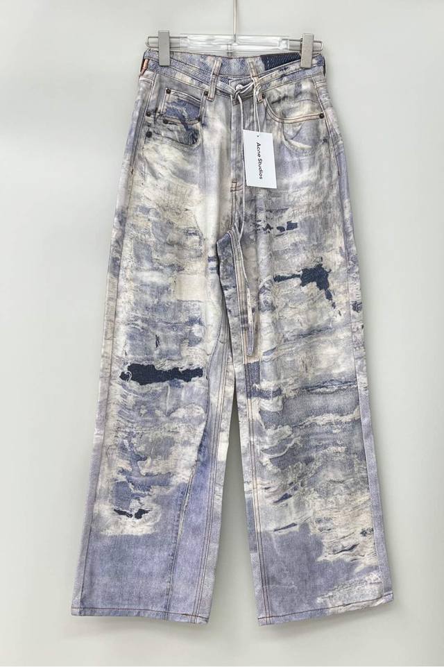 25新品 Acn*晕染腰绳宽松长裤 印花泼墨油画晕染设计 自带腰绳 男女同款 版型不挑人 整体真的很潮裤类型 今年Ac火到不行 基本一出一个火 这款时髦度和实穿