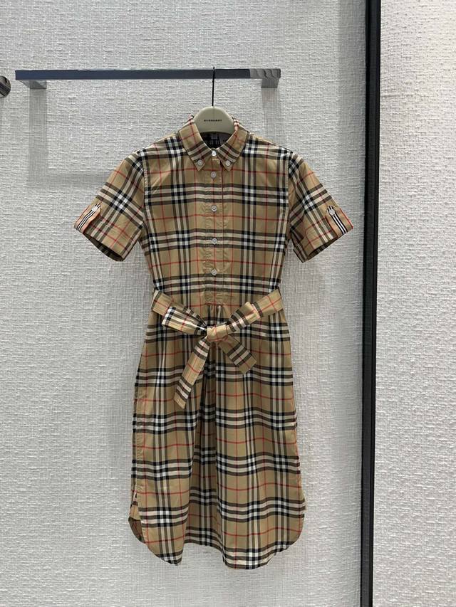独家首发原单品质Burbe*Ry 早春新品衬衫式短袖连衣裙经典格纹定制色织面料 原版定制织带拼接全面对格剪裁 减龄学院风气质单品 衣橱必备 做工品质看细节 现货