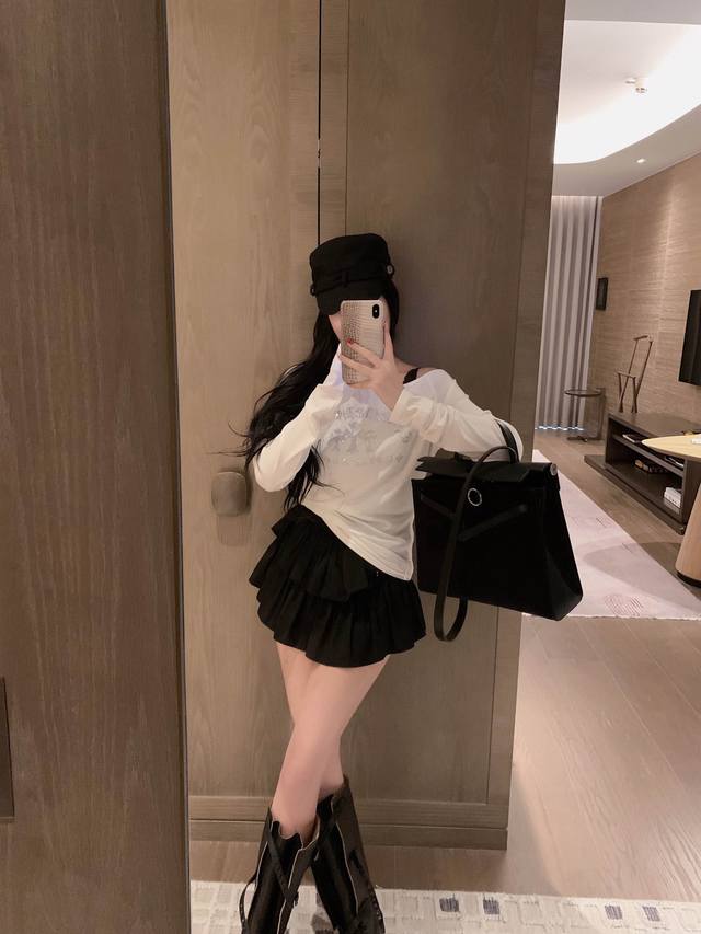 模特实拍已加入保护 货号 10775 后背三粒扣斜肩烫钻上衣 黑色 白色