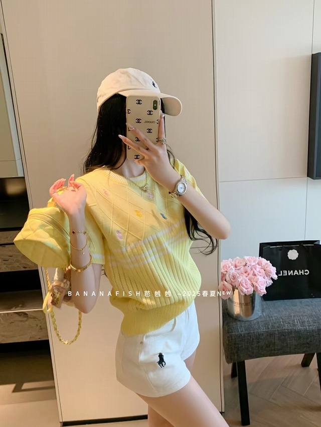 上衣 圆领冰丝薄款黄色短袖T恤女夏季韩系设计感小众宽松上衣体恤 面料 针织 Sml M码胸围88肩宽33衣长51 每个码胸围平铺腰围相差 衣长肩宽相差1厘米 以