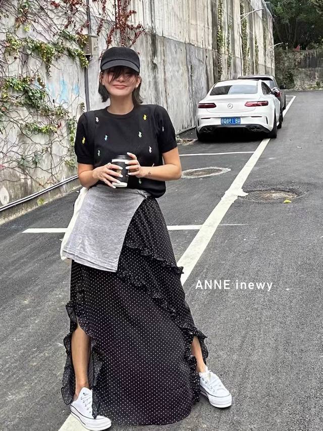 上衣 polo 春季新款彩色小马刺绣设计感菱格针织T恤 面料 针织 Sml M码胸围92肩宽34衣长53 每个码胸围平铺腰围相差 衣长肩宽相差1厘米 以此类推