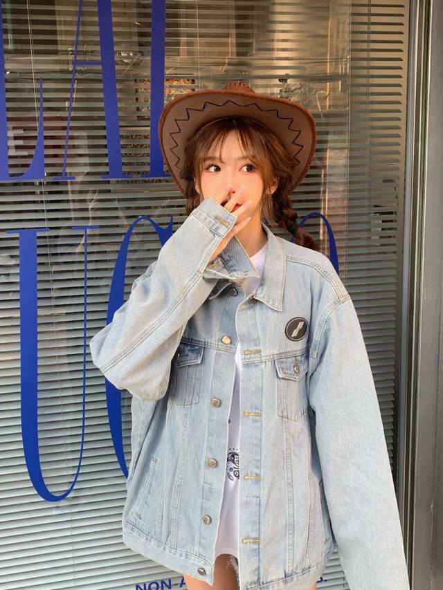 We11Done 24Fw 经典圆标牛仔夹克外套