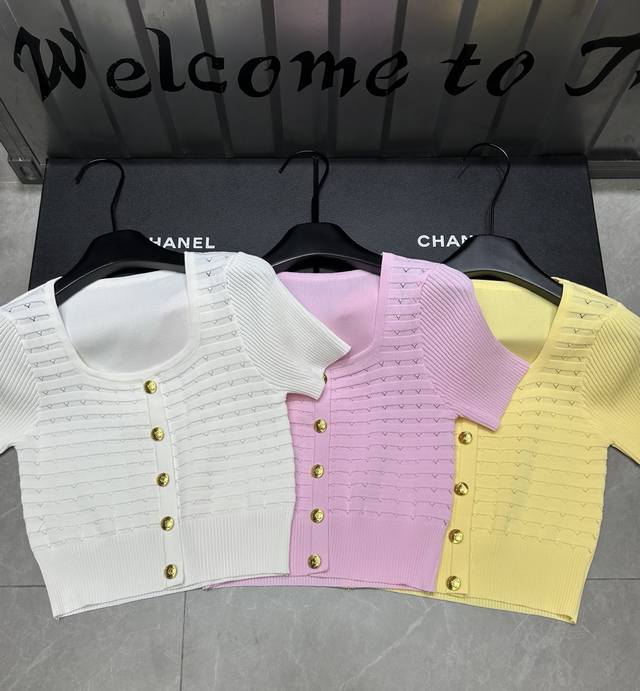 新品上线 款号:28930#拿货 #凯旋门方领短袖实拍图