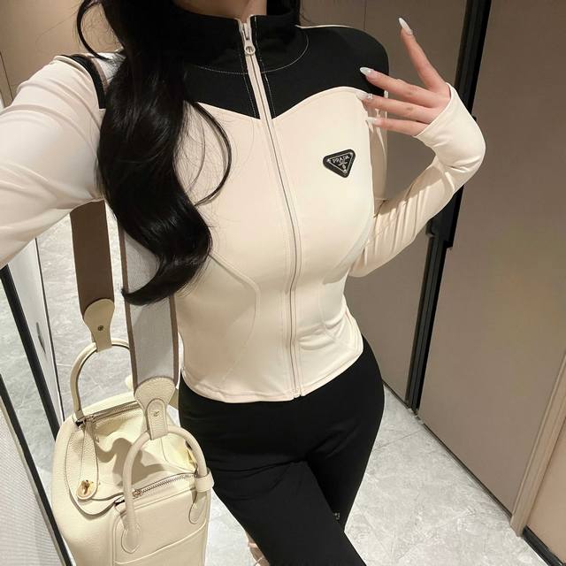新款现货款号2039-1 尺寸Sml 瑜伽服 元 款号2039 尺寸Sml瑜伽裤 尺寸Sml 元 模特实拍图片已保护 瑜伽服套装推荐