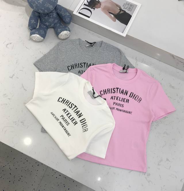 新款定制 S M L 小香**百搭字母Logo高弹力短款圆领T恤 白色灰色粉色