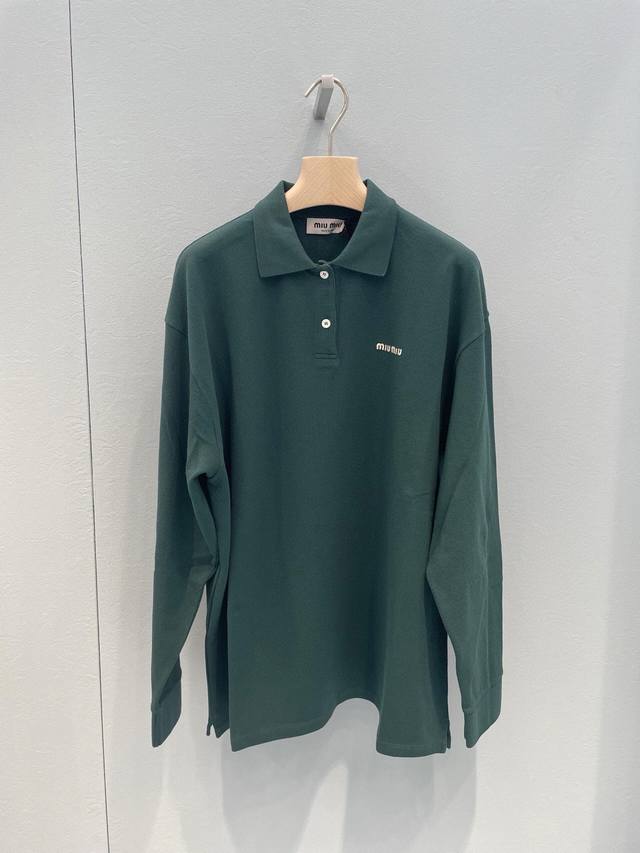 Miumi* 25Ss春夏新款 字母刺绣翻领polo宽松休闲长袖上衣 原版开发 高版出品 超爱知识分子时髦风 Overzise宽松版型时髦精必备单品解锁所有穿搭