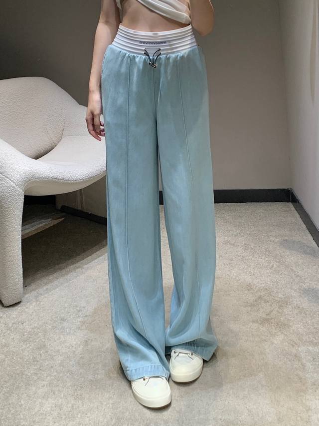 小众设计师款 25Ss春夏新款 抽绳款螺纹松紧腰天丝牛仔裤丨独家高版出品 版型上身超显瘦 纯棉天丝牛仔面料质感超赞 复古洗水工艺百搭不挑人大长腿神器绝绝子 强烈