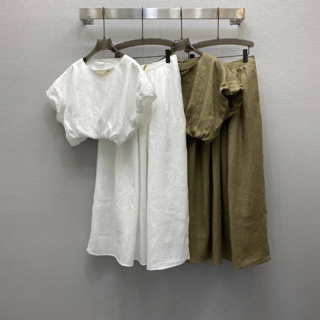 Va*25Ss 精致圆领落肩设计短款上衣半裙套装 高级面料 颜色:图片2色 面料 亚麻面料 Smlxl