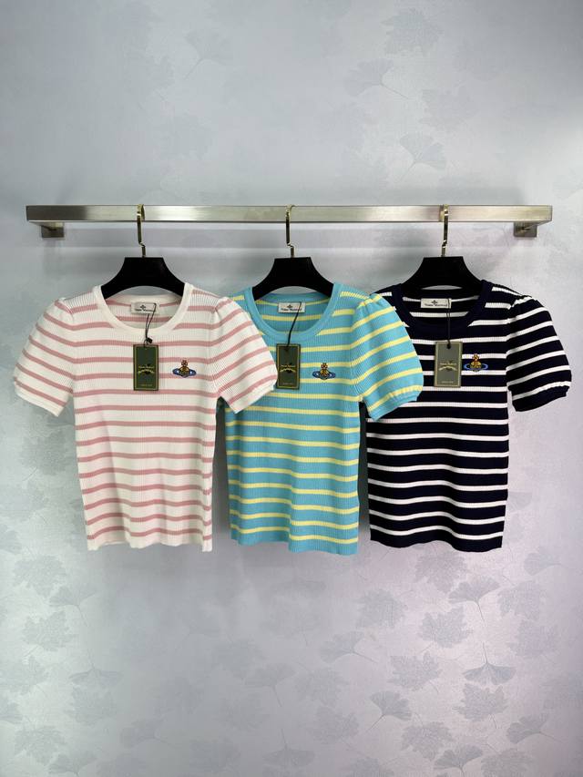 西太后Vivienne Westwood*经典的条纹元素永远不会过时 蓝白条活力满满 瞬间点亮你的穿搭 黑白条简约大气 高级感直接拉满 粉白条浪漫和温柔 俏皮中