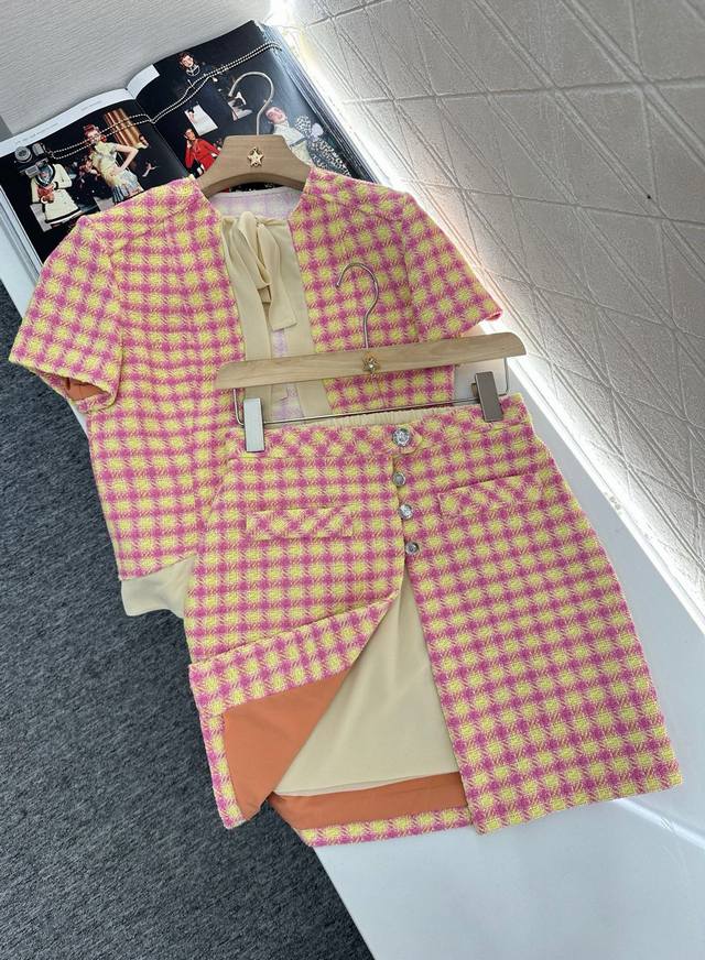 chane*新品 现货发售 上衣 半裙