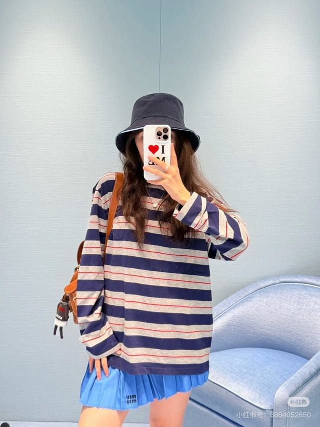 25Ss新品 灰蓝色条纹长袖T恤衫 时髦精今年都爱穿条纹 经典配色很 自带时髦感 sml