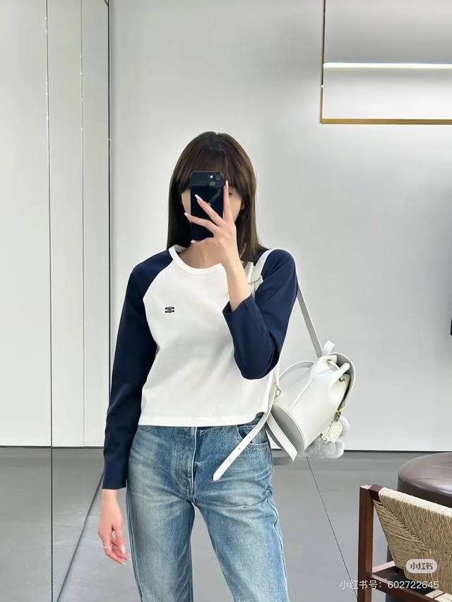 Celin* 25Ss早春新款 显瘦神器插肩袖长袖T恤 原版开发 高版出品 单穿内搭都很Nice满足各种穿搭 简直就是人手必备 出街拍照非常出片的一款长袖T 经