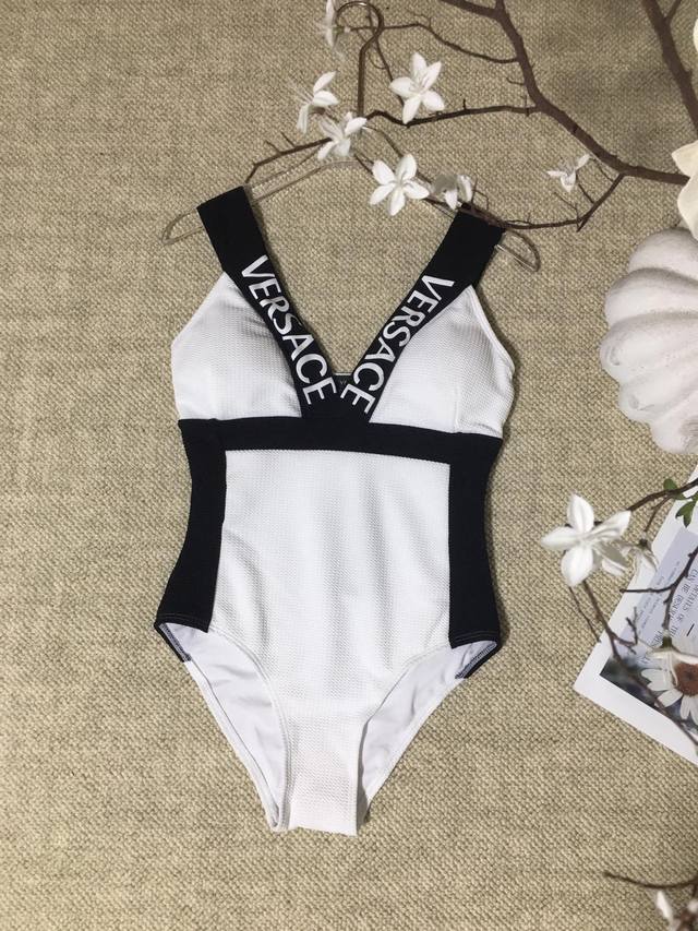 Versa*Ce 范思哲经典黑白撞色字母Logo无袖弹力紧身衣连体泳衣 Smlxl
