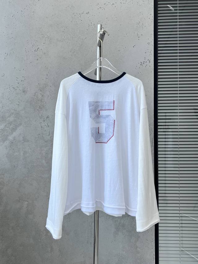 open Yy* 5号防晒长袖 上身随性感十足 韩感满满 夏日防晒必备 出游不论是搭配裙子还是裤子 都很适配 上身很舒服 size S M L