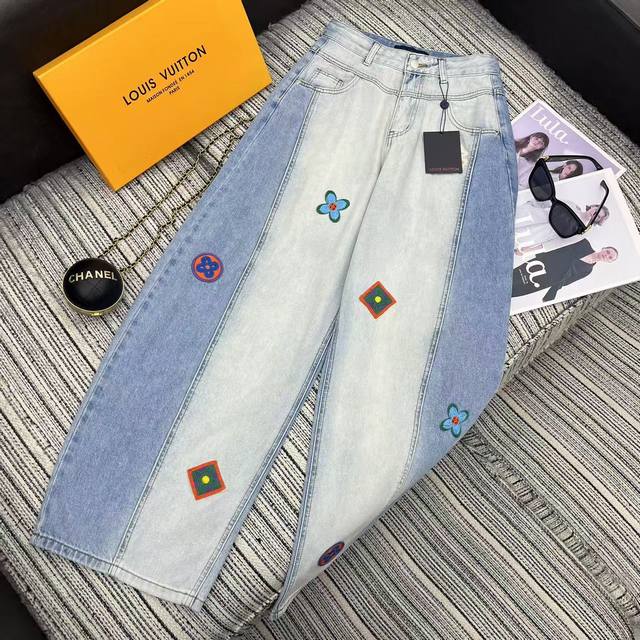 强烈推荐 25年早春夏系列 Lou*新款刺绣Logo贴布绣牛仔弯刀裤 撞色设计 Sml