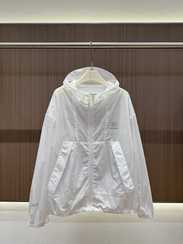 pss 夏款 凯乐石防晒服 帽子下摆抽绳设计可随意调节 高效阻挡紫外线 不怕被晒黑 训练跑步徒步兼顾 轻便透气不闷汗 吸湿排汗出汗不粘完美解决夏日炎热 时尚宽松