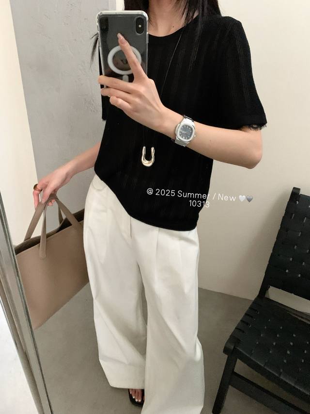 后背蕾丝圆领短袖