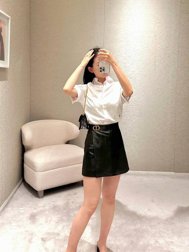 cd 短袖珍珠扣衬衣 配搭围巾 精致减龄 高级感拉满白色 Sml