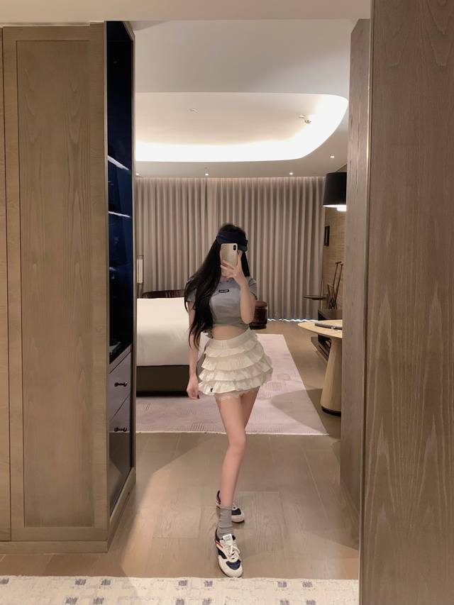 上衣 半裙 miumi*木耳边双层领短袖T重工蕾丝花边蛋糕裙套装Sml