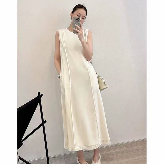 上新新款 真丝丝绒高织高密黑色活性炭连衣裙 无敌显瘦 杏色黑色 S Xl