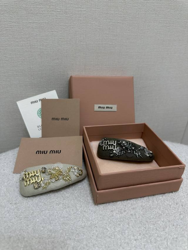 miu饰品 发夹 重工款 水晶玻璃钻纯手工缝制 配盒子 大货实拍 2色